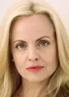 Мена Суварі